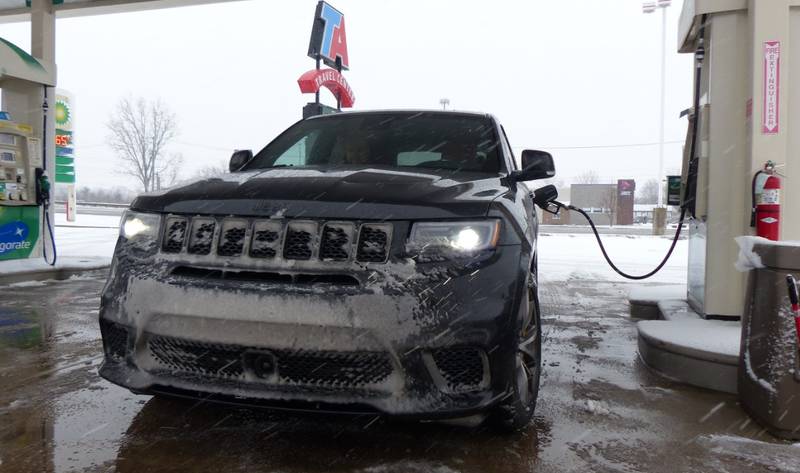 Illustration for article titled Towing An Old Jeep Through An Ice Storm With A 707 HP Jeep Grand Cherokee Trackhawk Was Truly Terrifying